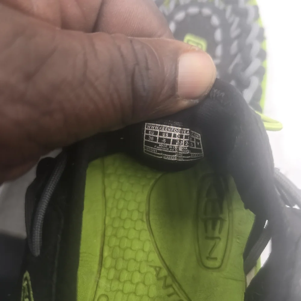 Keen Kids' Black and Green‎ Shoes